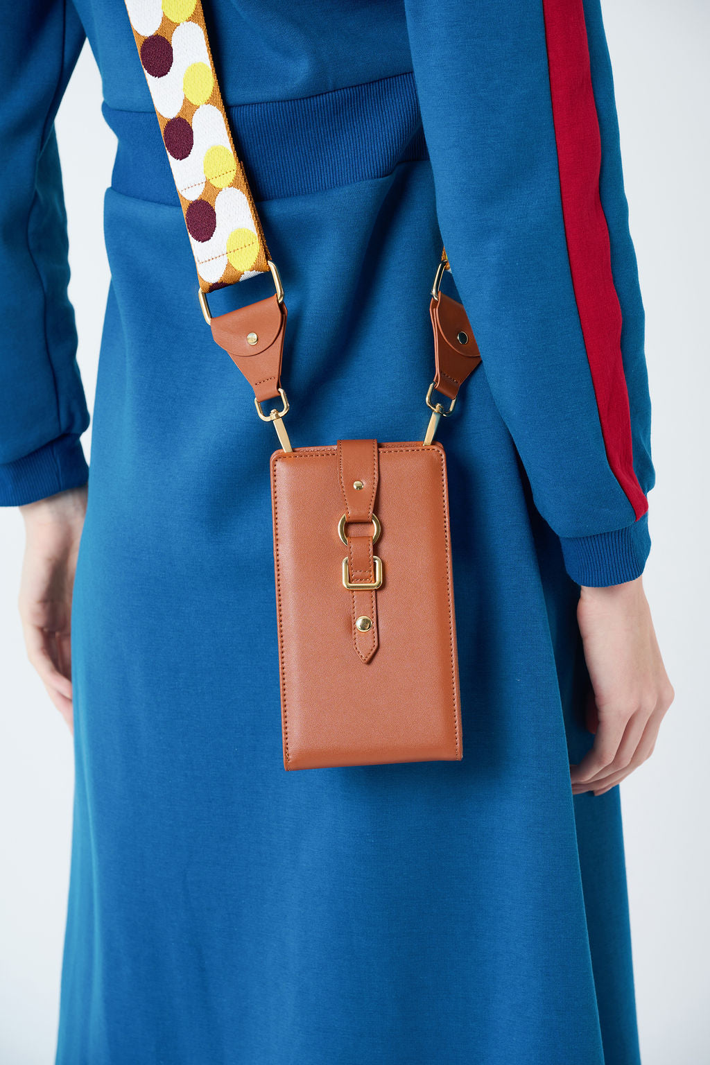 CarryOn Thursday Phone Wallet Bag – Brown Leather Crossbody with Gold Strap