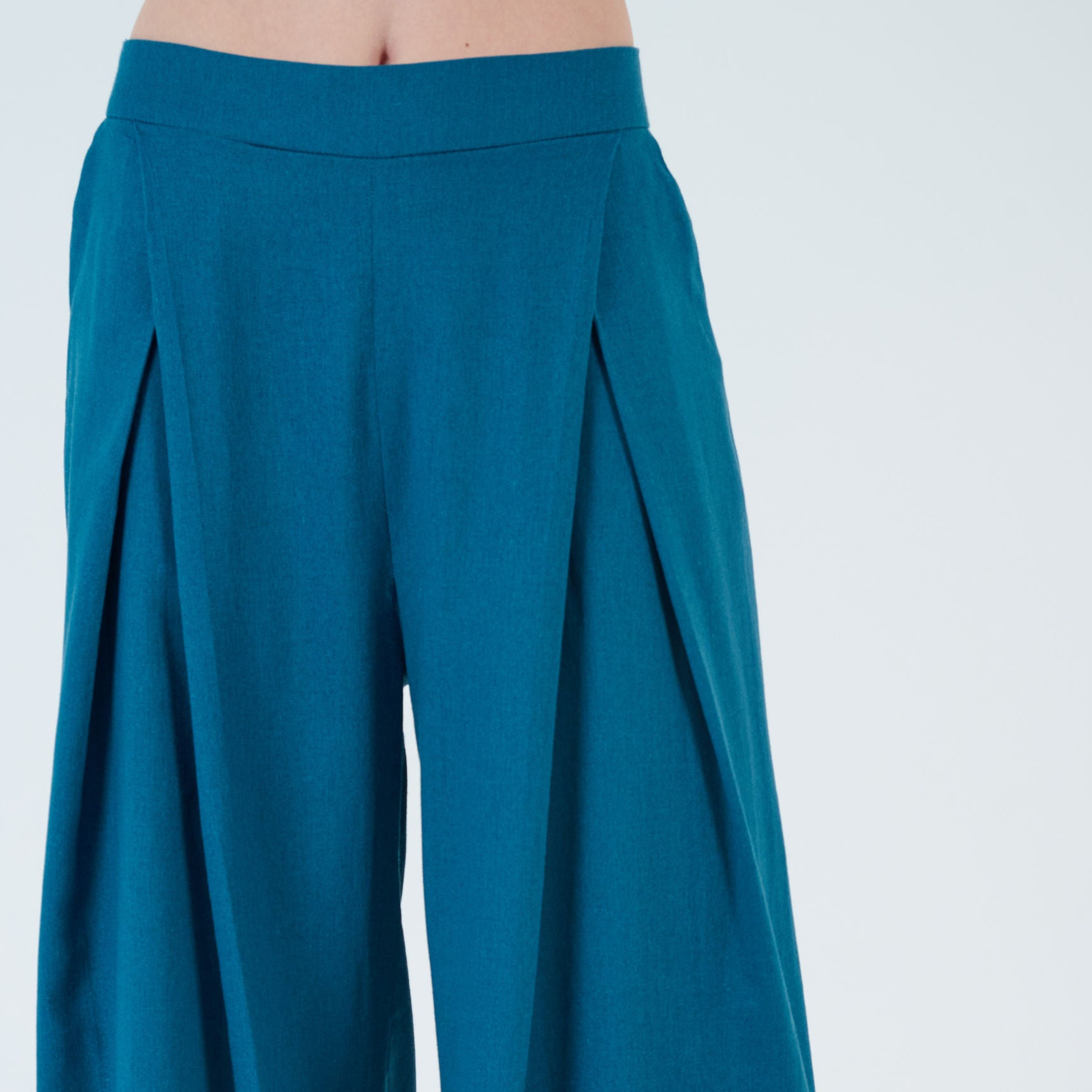 CONFIDENT DARTED PANT