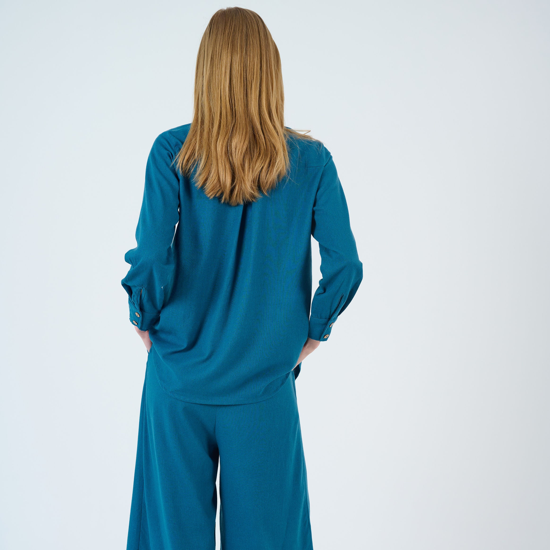 CONFIDENT women’s linen tailored sets designed for modern elegant everyday wear